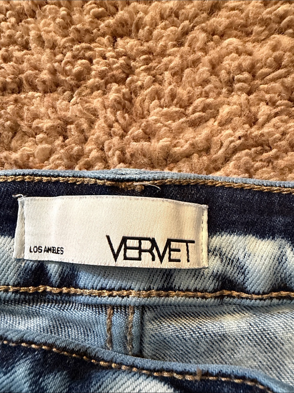 Vervet Bella High Rise Cropped Jeans. Size 29 - Picture 3 of 10